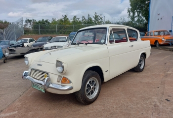 Ford Anglia 105E